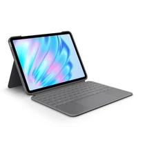 Hozzon ki többet iPad készülékéből<br>Emelje ki a szenvedélyét bárhonnan. Ismerje meg a billentyűzettokot, amely teljesen új szintre emeli a sokoldalúságot és a védelmet. A többféle használati mód lehetővé teszi, hogy egyszerűen gépelhessen, megteki