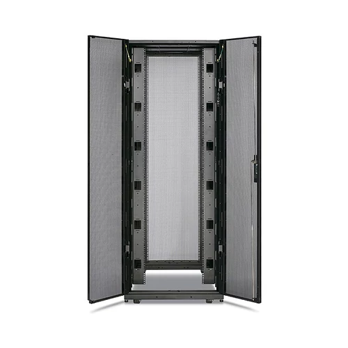 APC AR3350 42U magas, max: 1022 kg 750 mm széles, 1200 mm mély NetShelter SX típusú rackszekrény, fekete oldallal APC